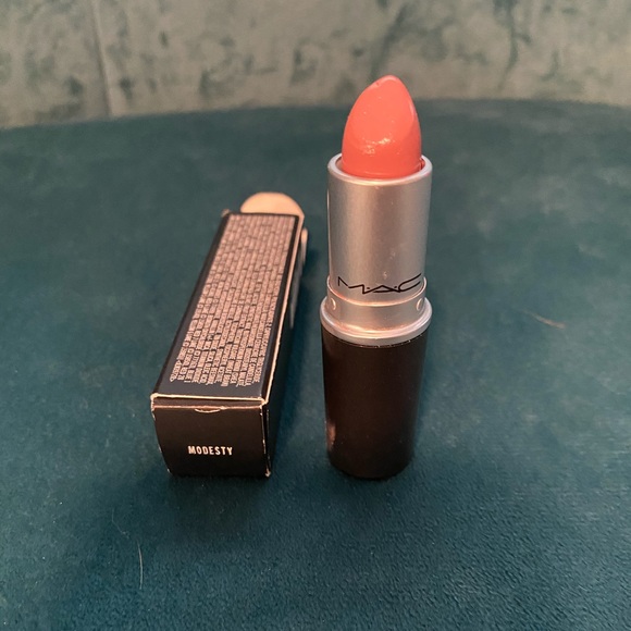 MAC Lipstick - Picture 1 of 1